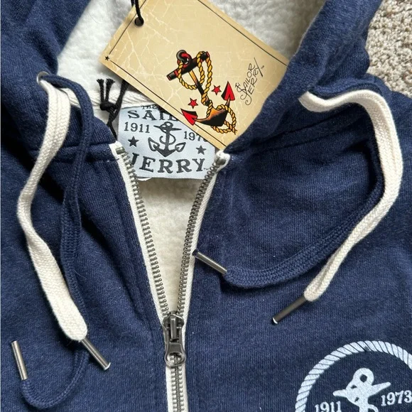 NWT Sherpa zip up with thumb holes - Picture 3 of 7